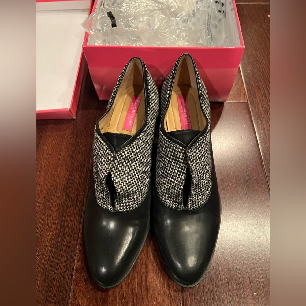 NEW Isaac Mizrahi Black and White Women's Shoes